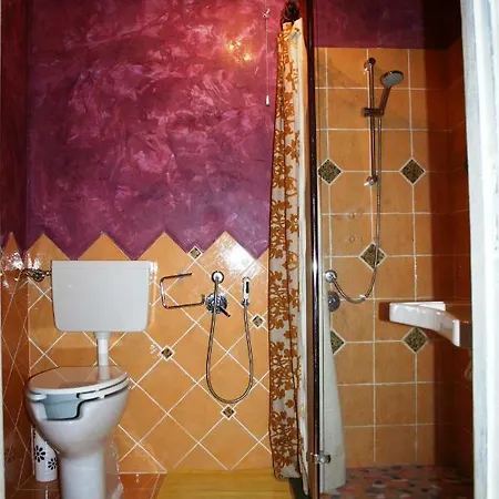 Sa Domu De Sa Contissa Bed and Breakfast Selegas