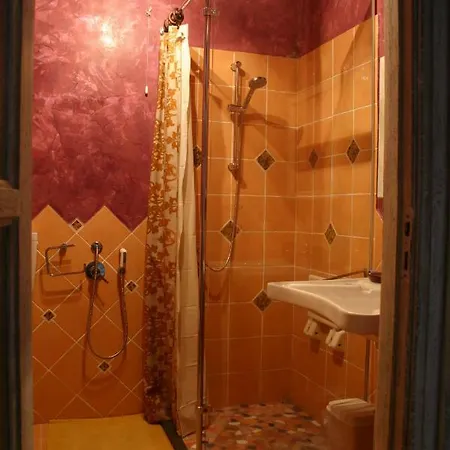 Bed and Breakfast Sa Domu De Sa Contissa Selegas