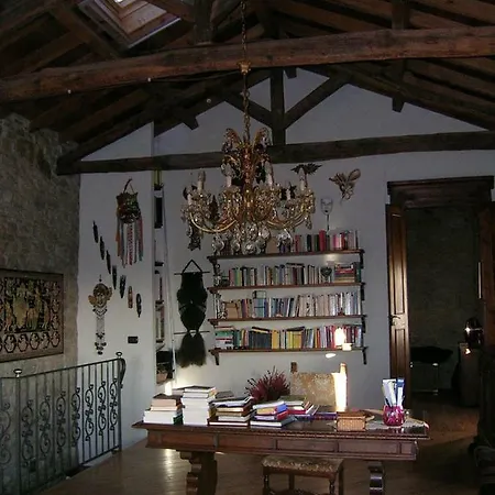 Bed and Breakfast Sa Domu De Sa Contissa Selegas