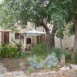 Sa Domu De Sa Contissa Bed & Breakfast Selegas