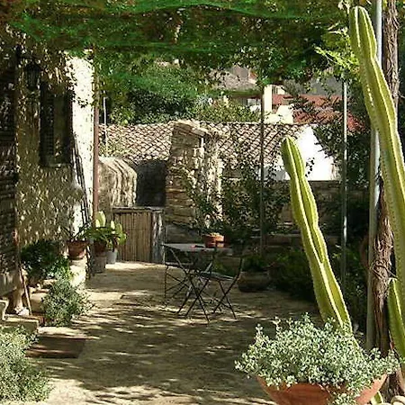 Bed & Breakfast Sa Domu De Sa Contissa 3*