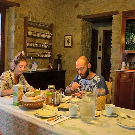 Bed & Breakfast Sa Domu De Sa Contissa 3*