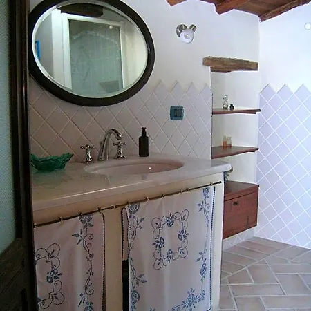 Bed & Breakfast Sa Domu De Sa Contissa Selegas